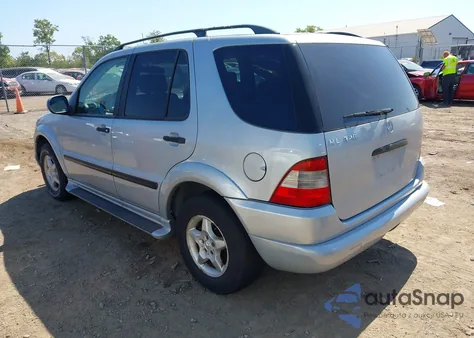 1999 Mercedes-Benz Ml 320 z USA, uszkodzony, nr VIN 4JGAB54E4XA123477